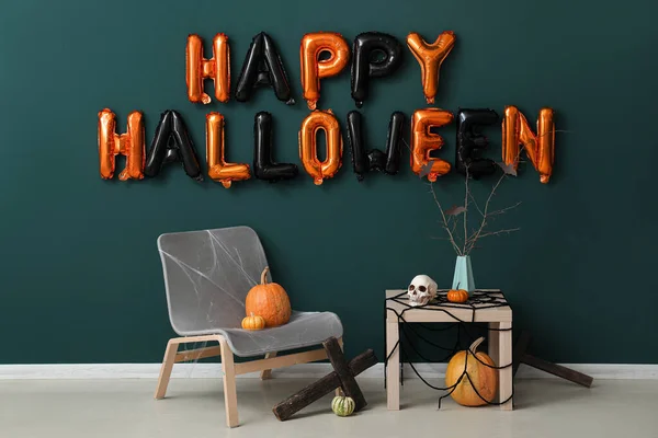 Innenraum Des Wohnzimmers Halloween Mit Luftballons Stuhl Und Tisch Dekoriert — Stockfoto