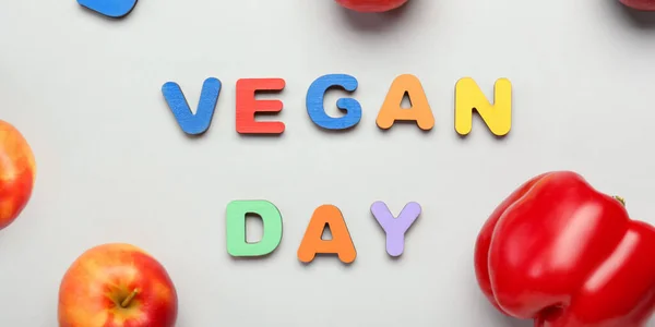 Text Vegan Day Fresh Products Light Background — Stock Photo, Image