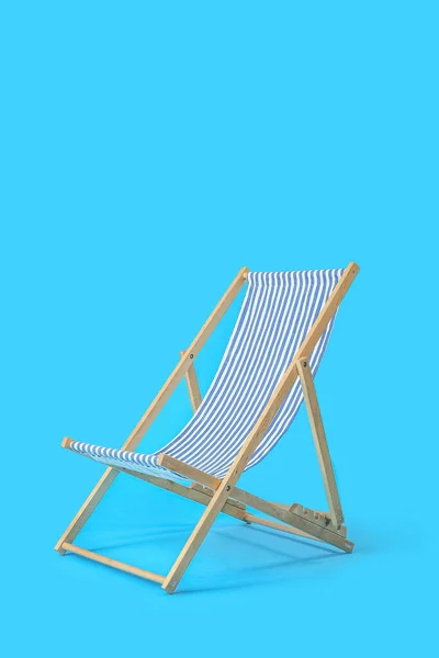 Beach Paluba Židle Světle Modrém Pozadí — Stock fotografie