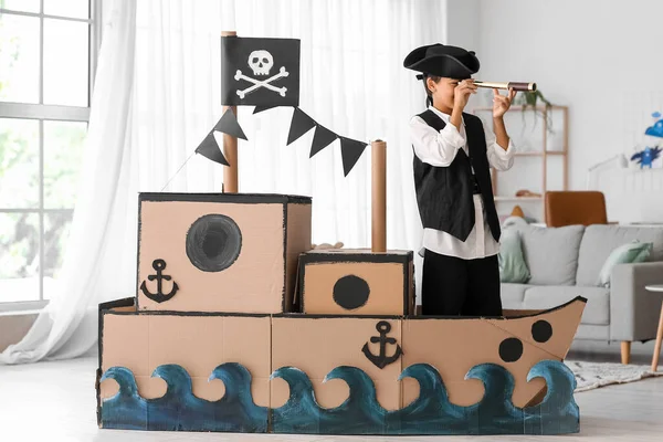 Little Boy Dressed Pirate Playing Spyglass Cardboard Ship Home — Stock Photo, Image