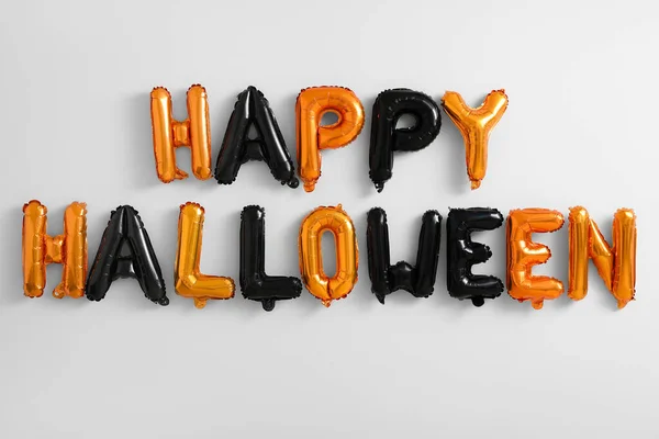 Szöveg Happy Halloween Készült Léggömbök Könnyű Falon — Stock Fotó