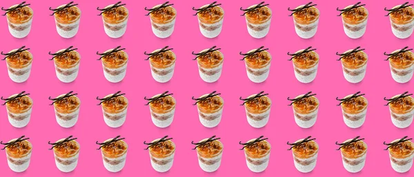 분홍색 배경에 맛있는 바닐라 설계의 — 스톡 사진