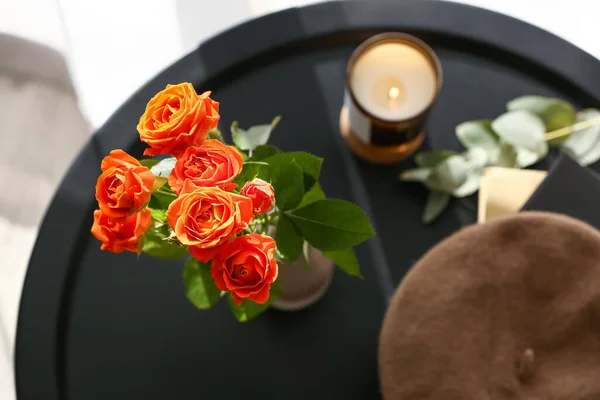 Bouquet Belle Rose Sul Tavolo Camera — Foto Stock