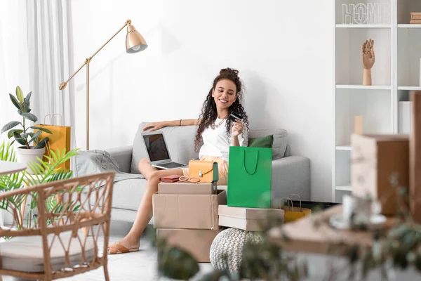 Young African American Woman Credit Card Laptop Shopping Online Home — Stock Photo, Image