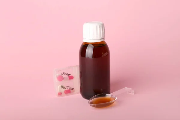 Bottle Cough Syrup Spoon Pills Pink Background — Stock Photo, Image