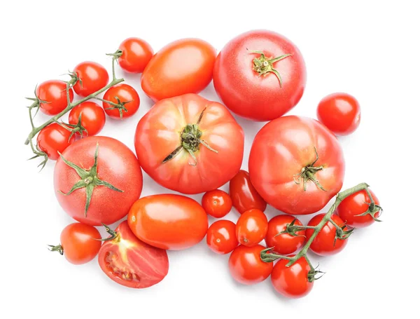 Haufen Verschiedener Tomaten Auf Weißem Hintergrund — Stockfoto