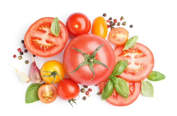 Masa Świeżych Pomidorów Przypraw Białym Tle — Zdjęcie stockowe