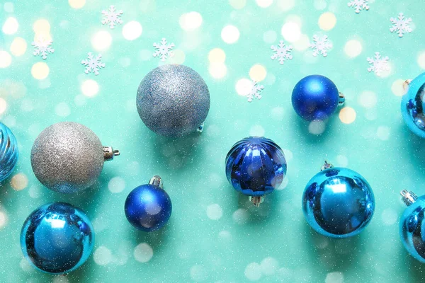 Stylové Vánoční Koule Tyrkysovém Pozadí — Stock fotografie