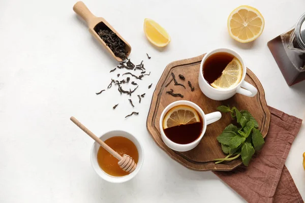 Board Cups Black Tea Lemon Mint Honey White Background — Stock Photo, Image
