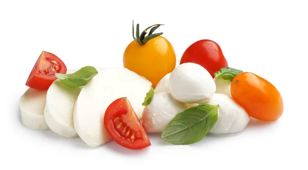 Gustoso Formaggio Mozzarella Con Pomodori Sfondo Bianco — Foto Stock