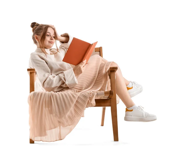 Красивая Молодая Женщина Читает Книгу Кресле Белом Фоне — стоковое фото