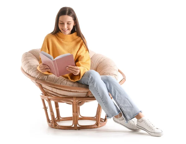 Красивая Женщина Читает Книгу Кресле Белом Фоне — стоковое фото