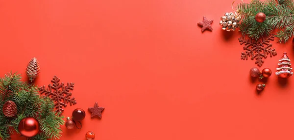 Hermosa Composición Año Nuevo Sobre Fondo Rojo Con Espacio Para — Foto de Stock