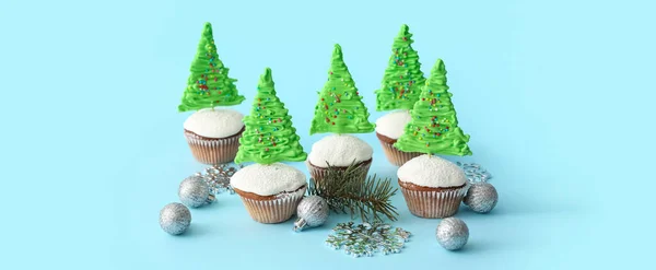Cupcakes Natal Saborosos Fundo Azul — Fotografia de Stock