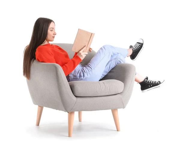 Jeune Femme Livre Lecture Dans Fauteuil Doux Sur Fond Blanc — Photo