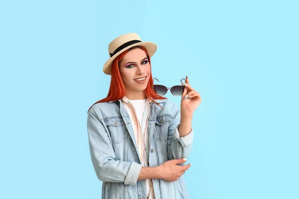 Elegante Donna Transgender Sfondo Blu — Foto Stock