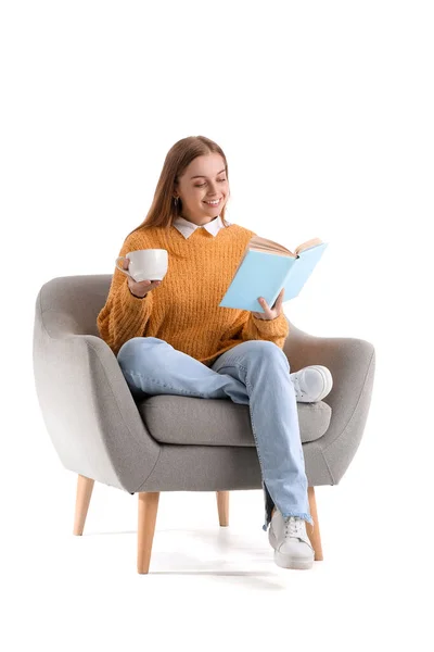 Mujer Joven Con Taza Libro Lectura Cacao Caliente Sillón Sobre — Foto de Stock