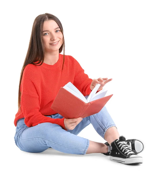 Mujer Joven Jersey Rojo Con Libro Sentado Sobre Fondo Blanco — Foto de Stock