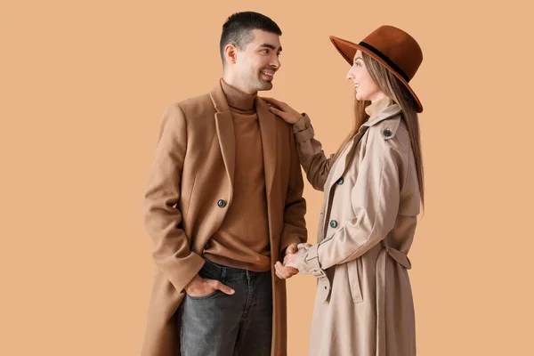 Fashionable Young Couple Autumn Clothes Beige Background — Stock Photo, Image