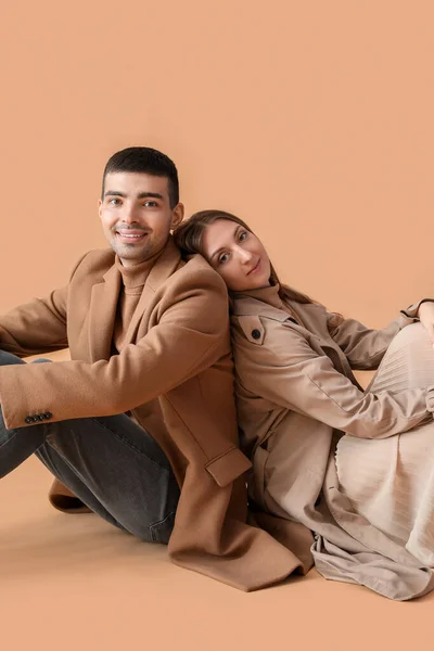 Fashionable Young Couple Autumn Clothes Beige Background — Stock Photo, Image