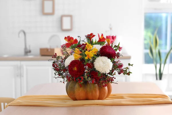 Pumpkin Autumn Flowers Dining Table Kitchen Closeup — Stock Photo, Image