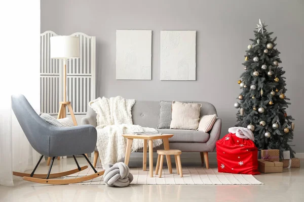 Intérieur Salon Avec Sac Santa Canapé Sapin Noël — Photo