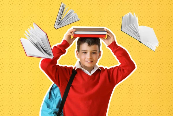 Kleine Schooljongen Met Boeken Gele Achtergrond — Stockfoto