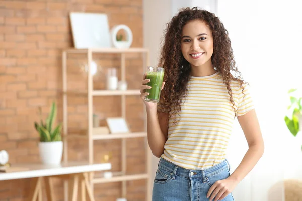 Young African American Woman Healthy Smoothie Home — Stock Photo, Image