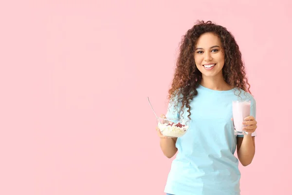 Happy Young African American Woman Healthy Food Pink Background Diet — Stock Photo, Image