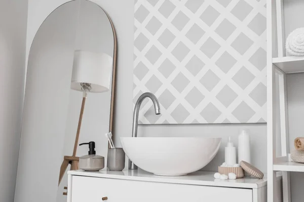 Modern Sink Big Mirror Shelf Unit Different Bath Accessories White — Stock Photo, Image