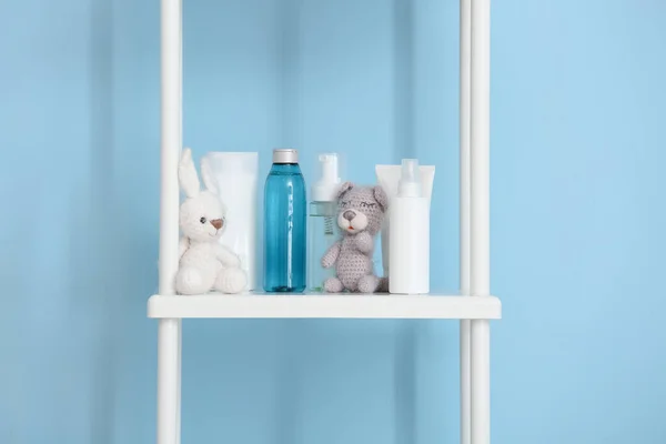 Shelf Unit Bath Accessories Children Cute Toys Blue Wall — Stock Photo, Image