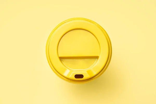 Taça Takeaway Fundo Amarelo — Fotografia de Stock