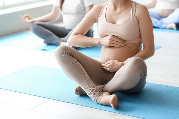 Young Pregnant Woman Doing Yoga Mat Gym — Stock Photo, Image