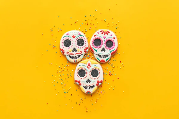 Skull Shaped Cookies Sprinkles Yellow Background Dia Muertos — Stock Photo, Image