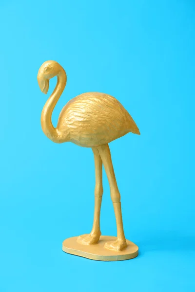 Flamingo Dourado Sobre Fundo Azul — Fotografia de Stock