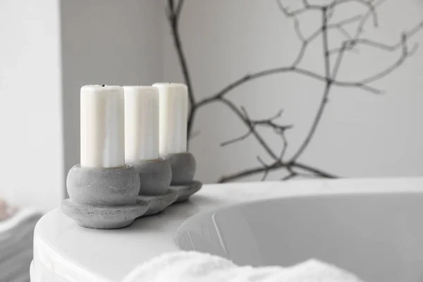 Holder Candles Modern Bathtub — Stock Photo, Image