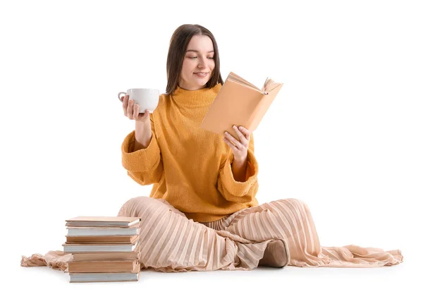 Молодая Женщина Чашкой Какао Чтение Книги Белом Фоне — стоковое фото