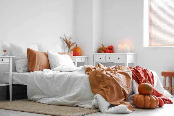 Interior Cozy Bedroom Pumpkins Burning Candles — Stock Photo, Image