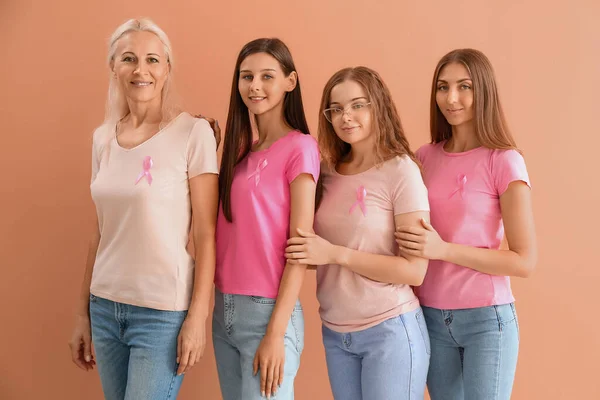 Hermosas Mujeres Con Cintas Conciencia Rosa Fondo Color Concepto Cáncer — Foto de Stock