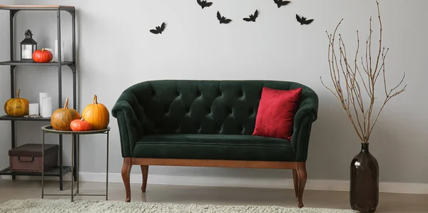 Innenraum Des Wohnzimmers Mit Sofa Regal Und Tisch Für Halloween — Stockfoto
