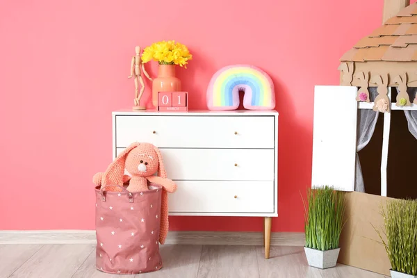 Interior Ruang Dengan Mainan Rumah Kardus Kamar Anak Anak — Stok Foto