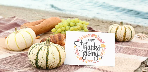 Greeting Card Text Happy Thanksgiving Pumpkins Tasty Food Picnic Beach — Stock Photo, Image