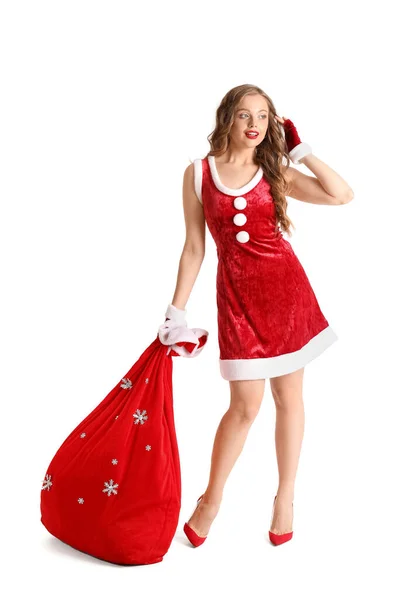 Hübsche Junge Frau Weihnachtsmannkostüm Mit Tasche Auf Weißem Hintergrund — Stockfoto