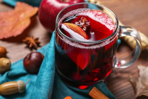 Cup Aromatic Mulled Wine Wooden Table Closeup — Stock Photo, Image