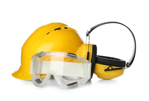 Protectores Auditivos Con Casco Gafas Seguridad Sobre Fondo Blanco — Foto de Stock