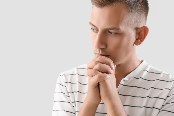 Thoughtful Young Guy Light Background Closeup — Stock Photo, Image