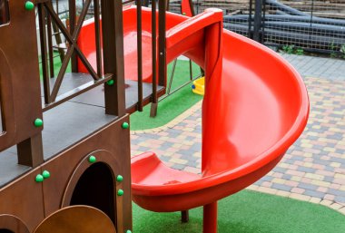 Şehirdeki modern çocuk parkı, yakın çekim