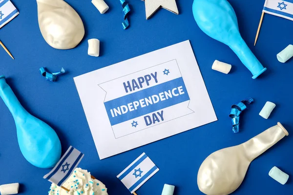 Karte Mit Text Happy Independence Day Festliches Dekor Und Cupcakes — Stockfoto