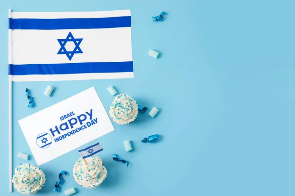 Bandera Israel Cupcakes Tarjeta Con Texto Feliz Día Independencia Sobre — Foto de Stock