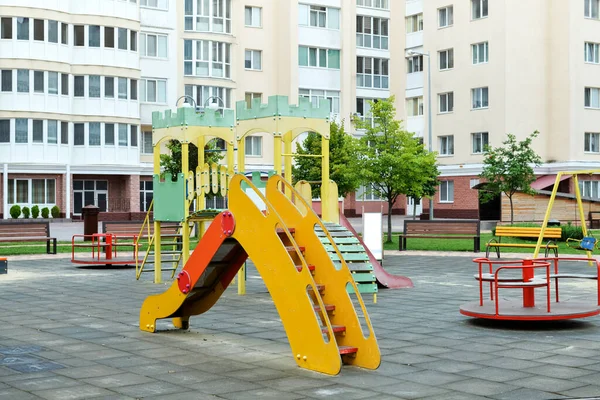Современная Детская Площадка Парке — стоковое фото